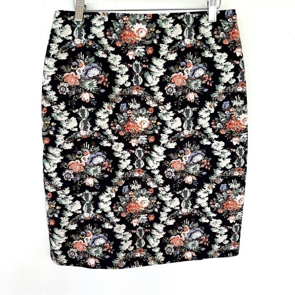 Philosophy pencil  skirt, midi length, in a floral print, unlined